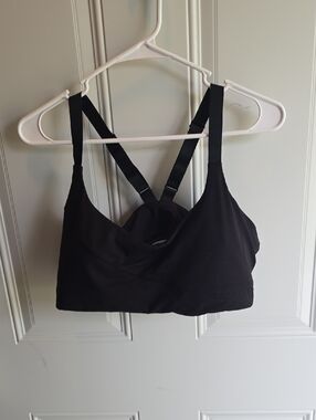 NEW...HALARA Black Supportive Sports Bralette